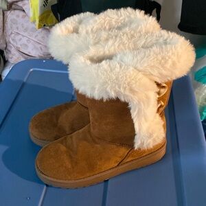 Girls fur lined boots